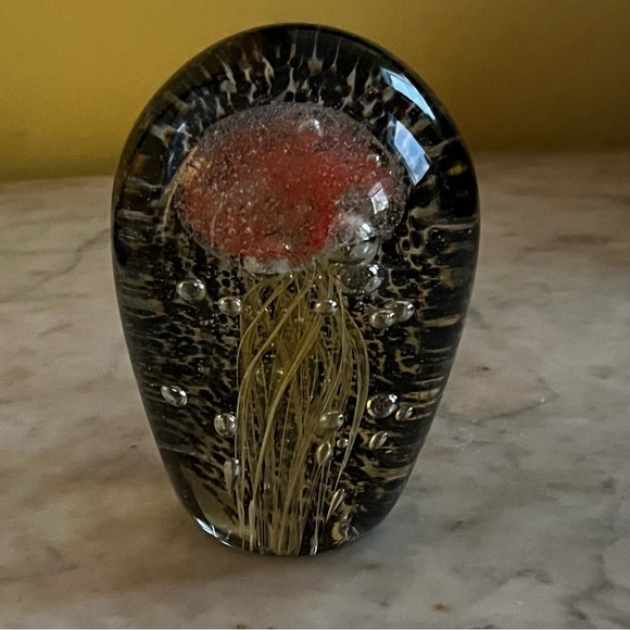 vintage hand blown art glass jellyfish paperweight - Picture 2 of 6
